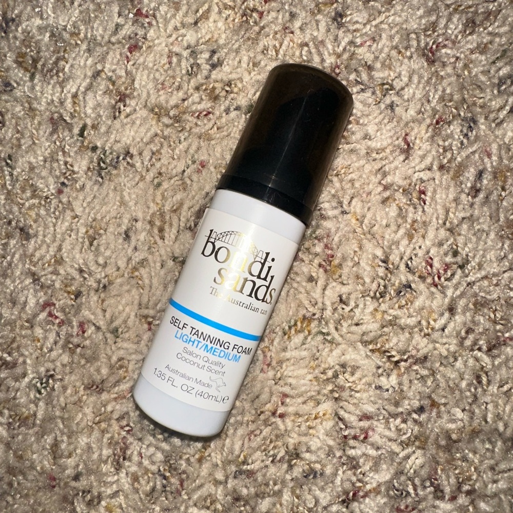 Bondi Sands Self Tanning Foam - Light/Medium with Black Cap
